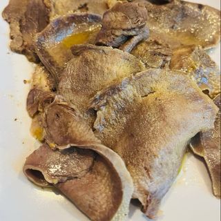 Телешки език с масло (200гр)