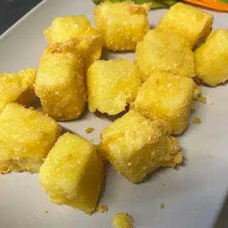 Кашкавалени хапки с картофено пюре (300гр)