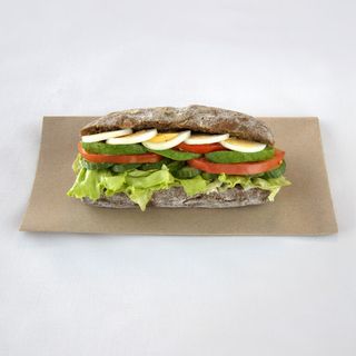 Чиабата с яйце и авокадо (250г)