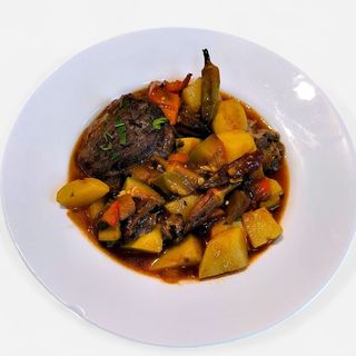 Телешко гювеч