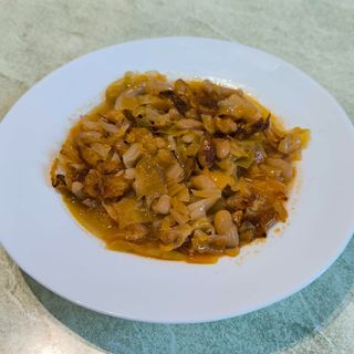 Боб с кисело зеле