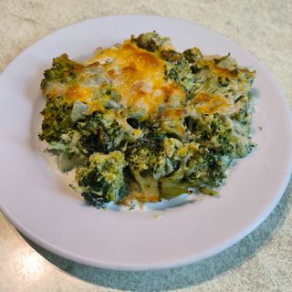 Броколи със сирена (300г)