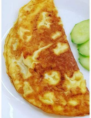 Омлет със сирене и кашкавал