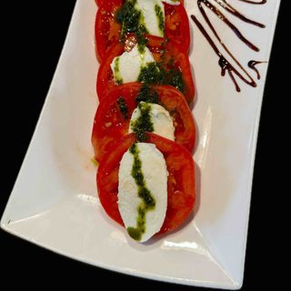 Домати с моцарела 