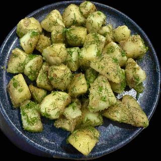 Задушени картофи с копър и чесън