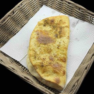 Хлебче с чеснова паста (200г)