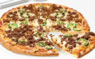 Пица Телешко с халапеньо (24см)