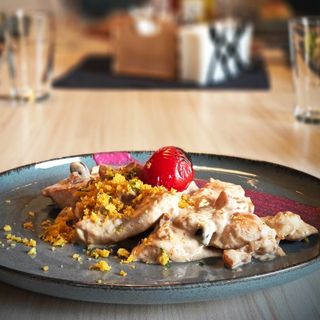 ПИЛЕ С РОМ, ЛЕШНИЦИ И ТИКВА  350г