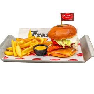 Бургер с хрупкаво пиле (400г)