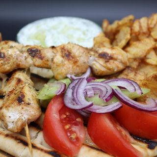 Пилешко сувлаки (400гр)