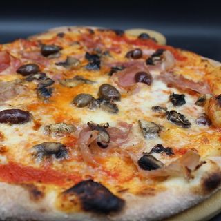 Пица Капричоза (1500г)