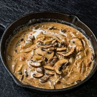 Горски гъби в ароматен сос от сирена (250гр)