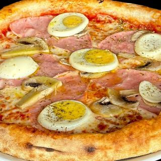 Пица Капричоза (500г)