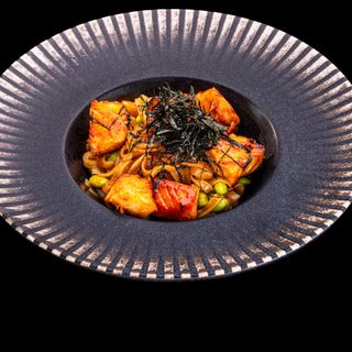 НУДЪЛС СЪС СЬОМГА И ЕДАМАМЕ