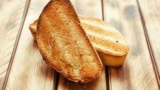 Препечена филия хляб (1бр)