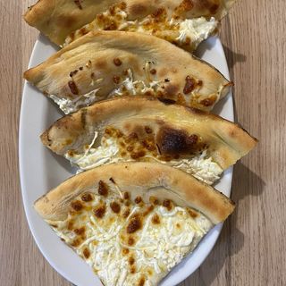 Пърленка със сирене и кашкавал (200г)