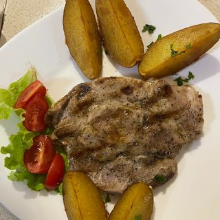 Свинска вратна пържола (300г)