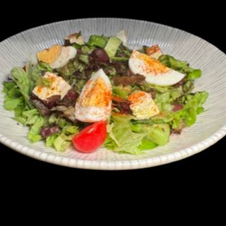 Свежи салати с мариновано сирене 350 г 