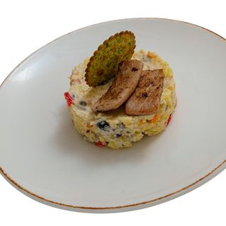 Картофена салата с риба тон (250гр)