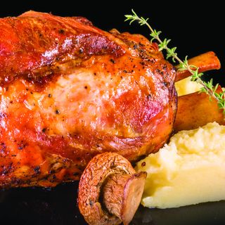 Свински джолан със сос Жу (650г)