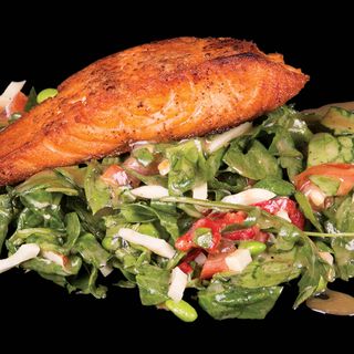 Салата със спанак, сьомга и едамаме (350г)