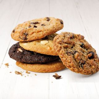 Черни бисквити с кафяв шоколад 12бр