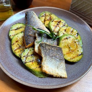 SEA BASS FILLET & ZUCCHINI