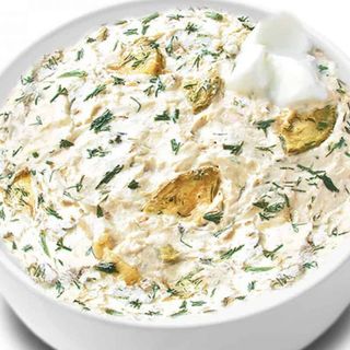 Тиквички с млечен сос 