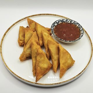 Тригуни с къри и зеленчуци