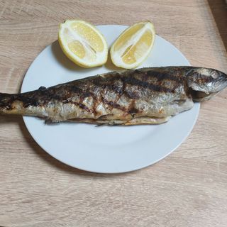 Пъстърва на скара