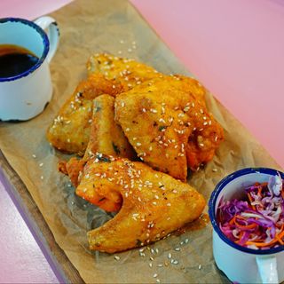 CHICKEN WINGS