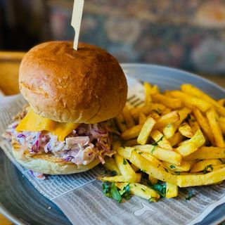 Сандвич с дърпано свинско