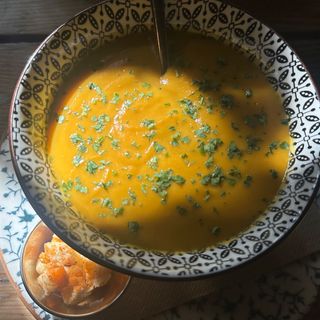 Супа червена леща с цвекло