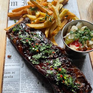 Глазирани свински ребра със сос от нар