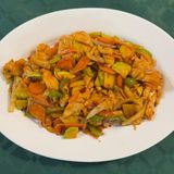 144.Пилешко месо в кисело-сладък-люто-солен Сос и зеленчуци (800г)