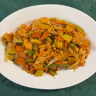 144.Пилешко месо в кисело-сладък-люто-солен Сос и зеленчуци  (800г)