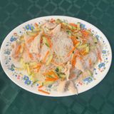 58.Салата от пилешки късчета с фън съ (600г)