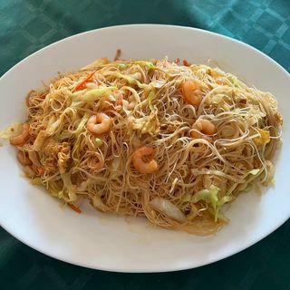 506.Оризови спагети със зеленчуци, яйца и скариди (800г