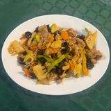 82.Свинско с китайски гъби, бамбук и зеленчуци (800г)