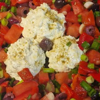 Салата Велика