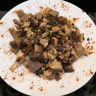 Агнешки дреболии на тиган с пресен лук