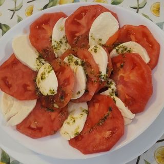 Домати с моцарела