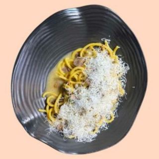  Спагетони с телешки език и манатарки (350г)