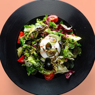 Салата Бурата със зелени смокини (350г)