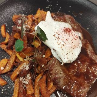 Телешки стек Сохо с яйце (400г)