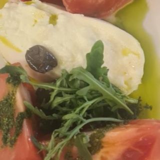 Капрезе с авокадо (350г)