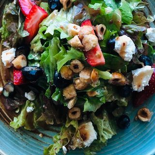 Салата с чедър и печен бекон (380г)