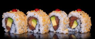 Урамаки спайси тон (4бр-140г)