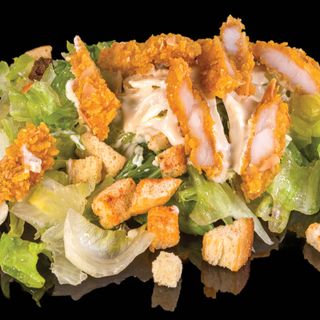 Салата Цезар с хрупкаво пиле (400гр.)