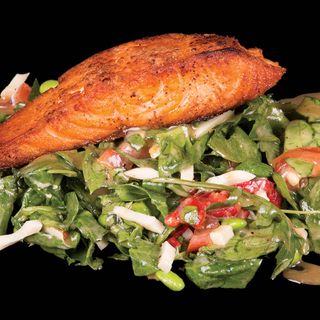 Салата със спанак, сьомга и едамаме (360гр.)